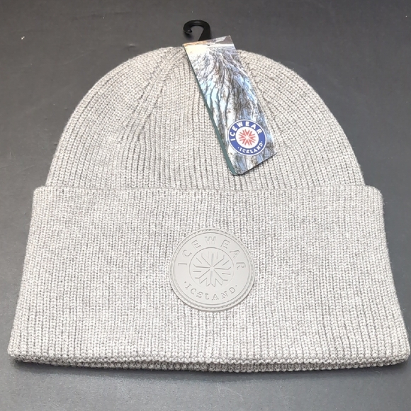 NWT ICEWEAR Iceland Classic Gray Knit Hat with Ribbed Texture, One Size Fits All - Picture 1 of 8